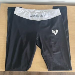 ❌SOLD❌ Women’s Best Black and White leggings